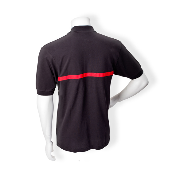 Poloshirt Kurzarm, schwarz, mit rundumlaufendem rotem Streifen. 100% Piqué-Baumwolle, 180 g/ m‚, Knopfleiste