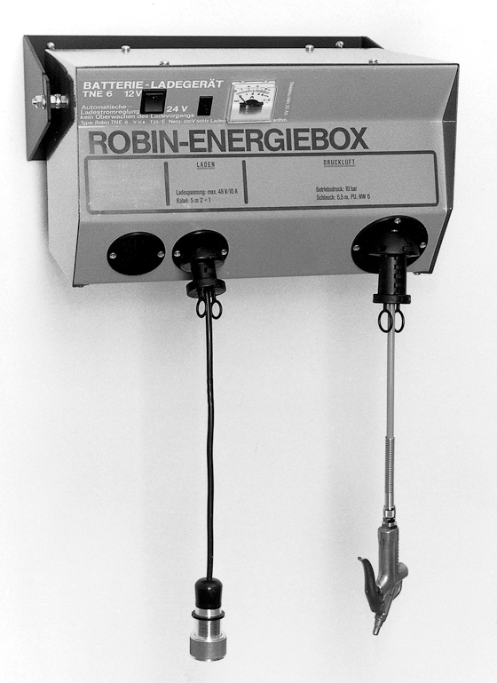 Energiebox I ROBIN mit Ladegerät 24 V, mit integriertem Automatik-Aufroller für Ladung und Druckluft