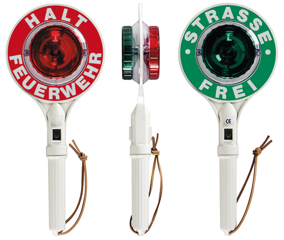 Anhaltestab (rot/grün) mit Aufschrift HALT FEUERWEHR bzw. STRASSE FREI, beidseitig beleuchtet durchGlühlampe 3,5 V. Ohne Batterien