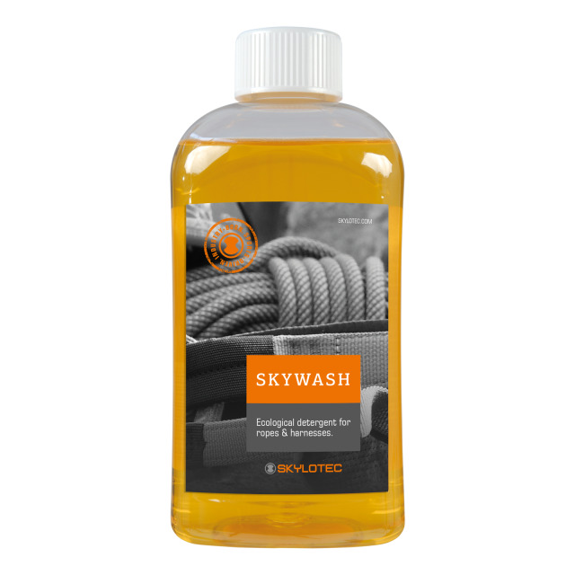 Spezialwaschmittel SKYLOTEC SKYWASH, für Gurte undSeile, Flasche mit 500 ml Inhalt